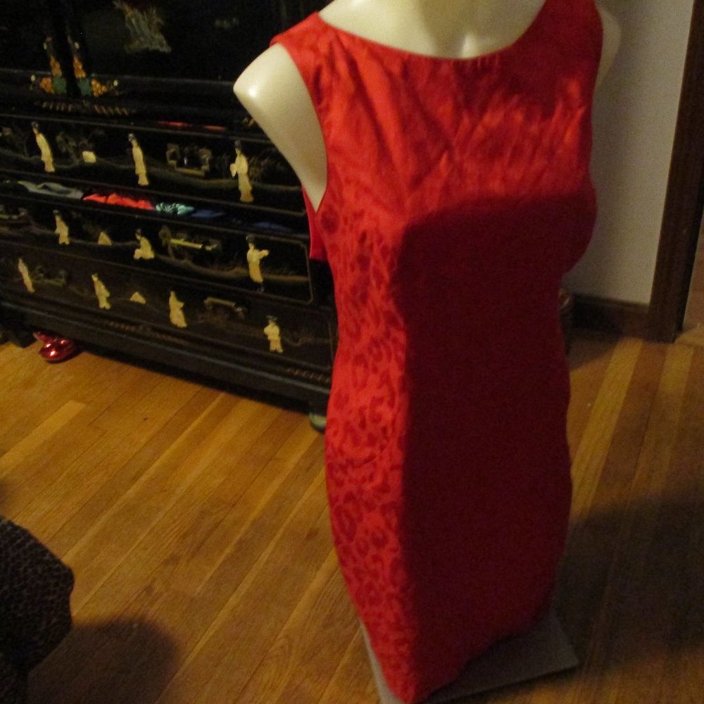 cache' red animal print dress says sz 10 but more like a 6